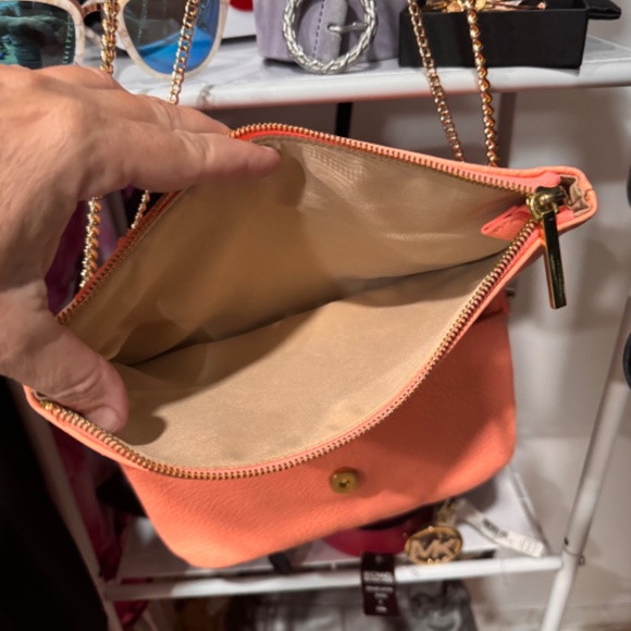 BCBG Coral Shoulder Purse - NWT but there are callouts from storage - Picture 6 of 10